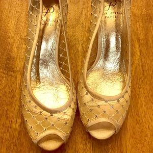 New Adrianna Papell Jamie Peep-toe pumps